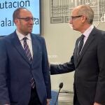 El presidente de la Diputación de Salamanca, Javier Iglesias, presenta el plan junto a el diputado de Economía, Marcos Iglesias 