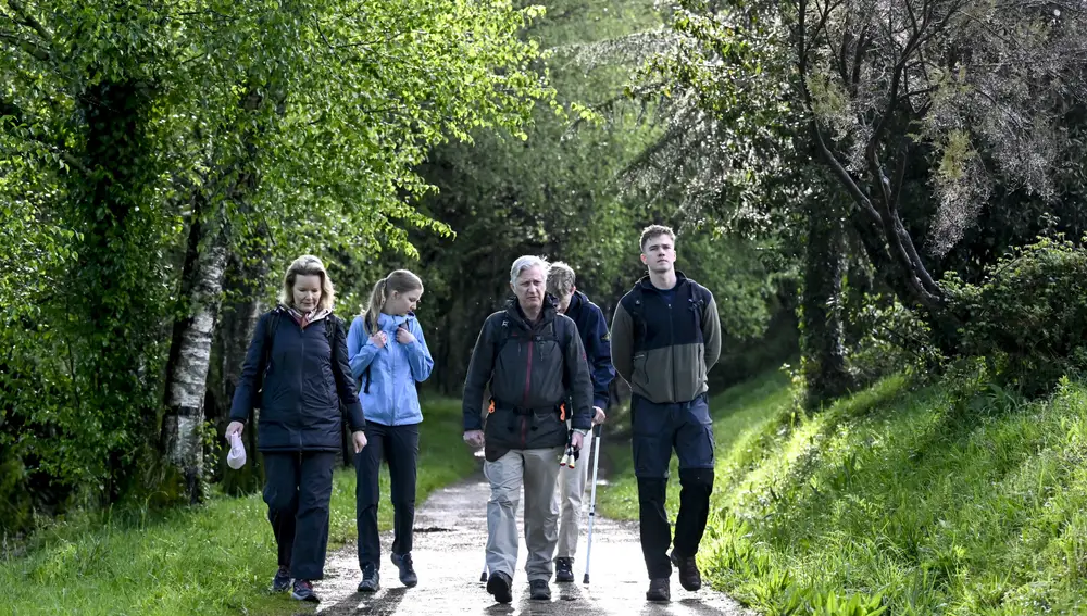La familia real de Bélgica durante su última etapa del Camino de Santiago