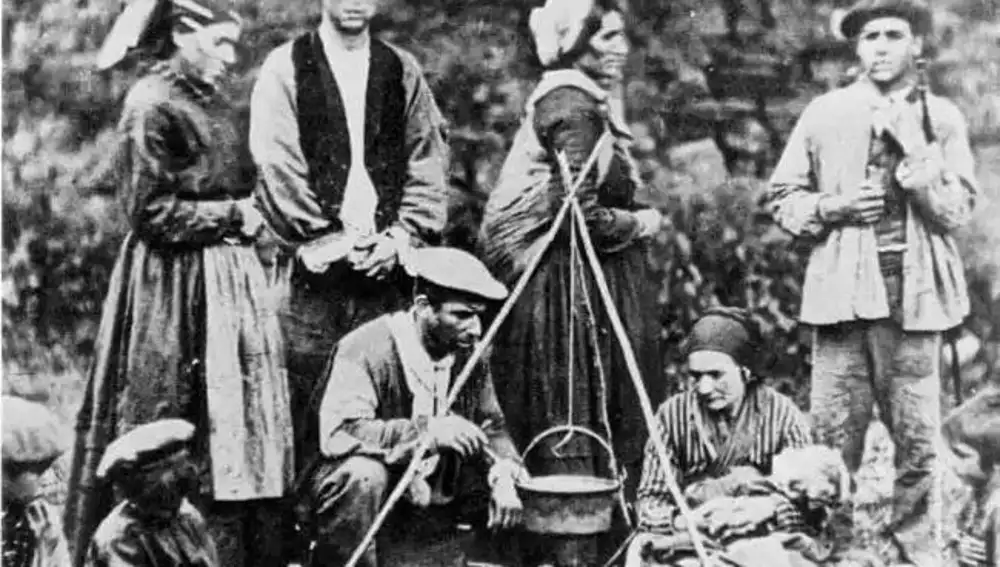 Un grupo de gitanos, a comienzos del siglo XX en el País Vasco
