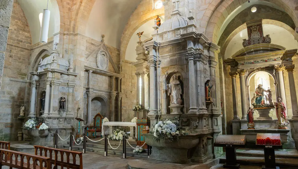 Interior de la iglesia del monasterio