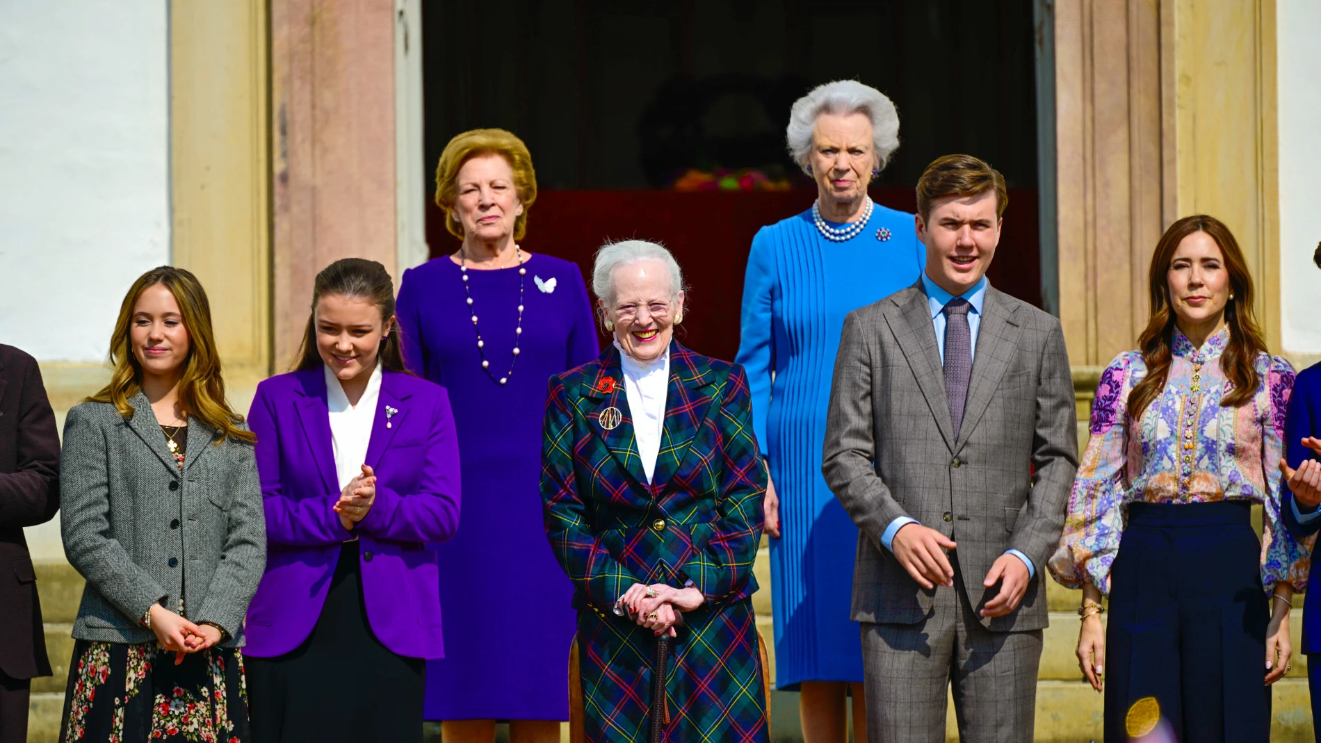 La familia real danesa en el 85 cumpleaños de la reina Margarita