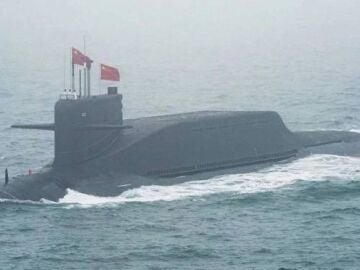 Nuevas im&aacute;genes satelitales de Google Earth revelan una base naval con 6 submarinos nucleares en China