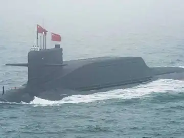 Nuevas imágenes satelitales de Google Earth revelan una base naval con 6 submarinos nucleares en China Nuevas imágenes satelitales de Google Earth revelan una base naval con 6 submarinos nucleares en China