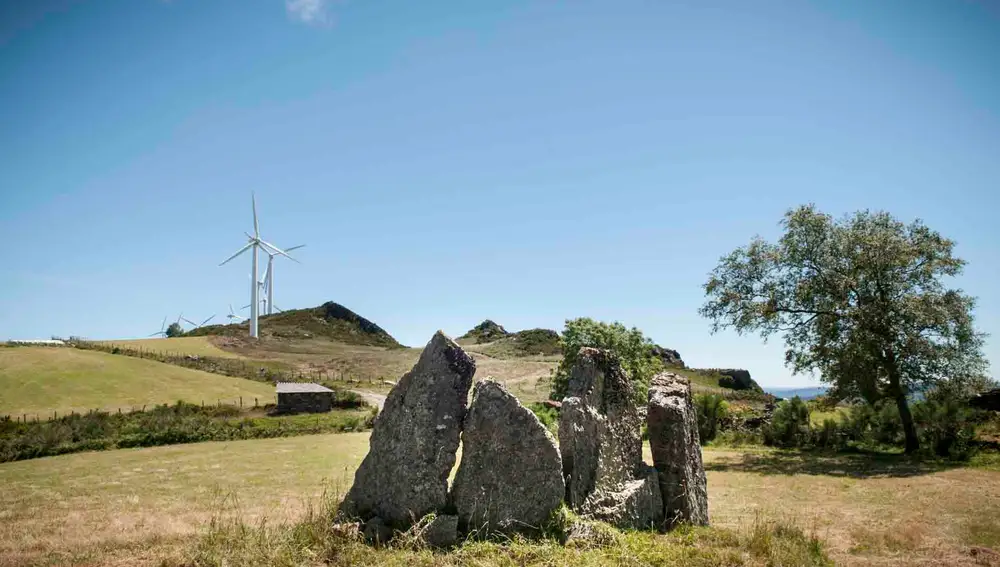 Dolmen y Hospital de Montouto