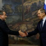 El ministro de Exteriores iraní, Abbas Araghchi, se entrevistó hoy en Moscú con su homólogo ruso, Sergei Lavrov