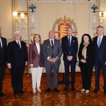 El alcalde de Valladolid, Jesús Julio Carnero, recibe a embajadores de siete países