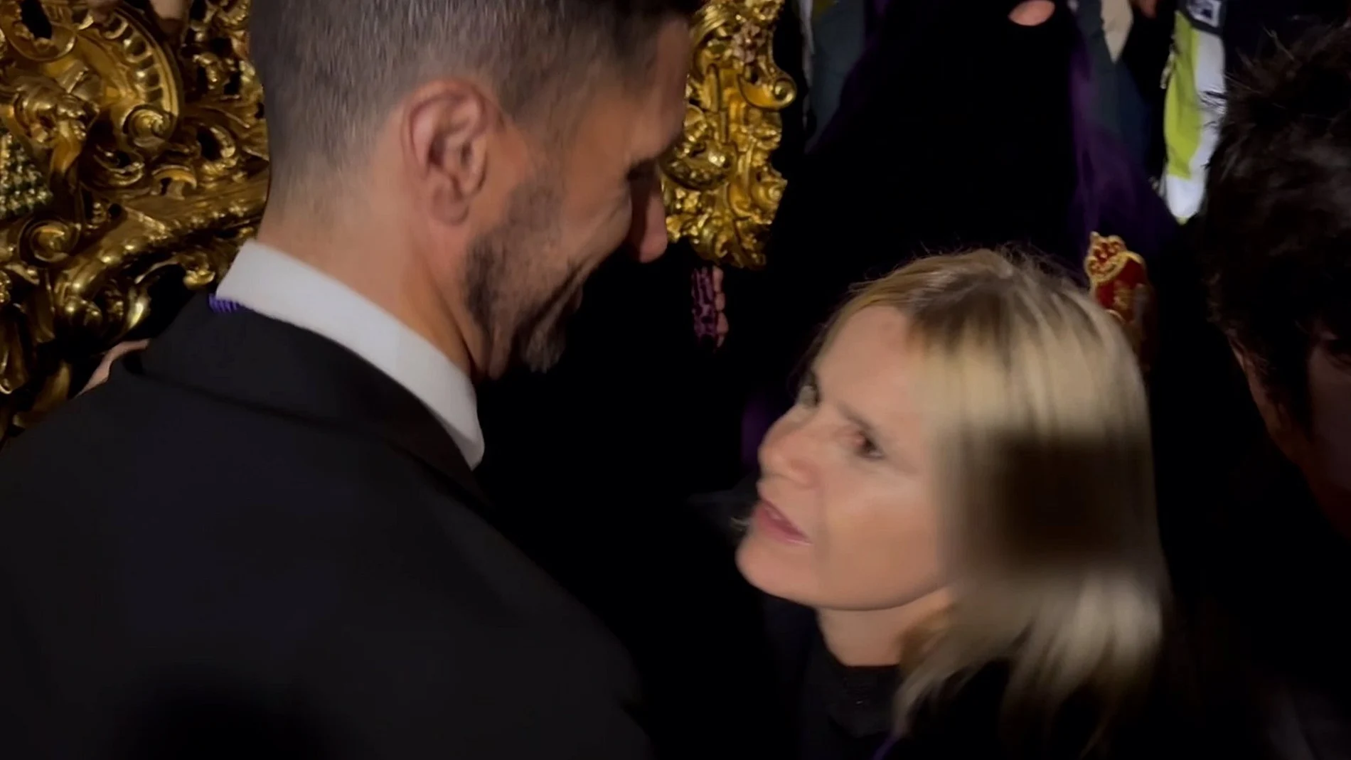 Eugenia Martínez de Irujo se emociona al dar la Levantá del Cristo de los Gitanos