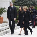 La Reina Letizia y Doña Sofía de luto riguroso por el fallecimiento del Papa Francisco.