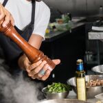 Pocas personas lo saben, pero saltear el ajo antes o después de la cebolla puede marcar la diferencia en un plato