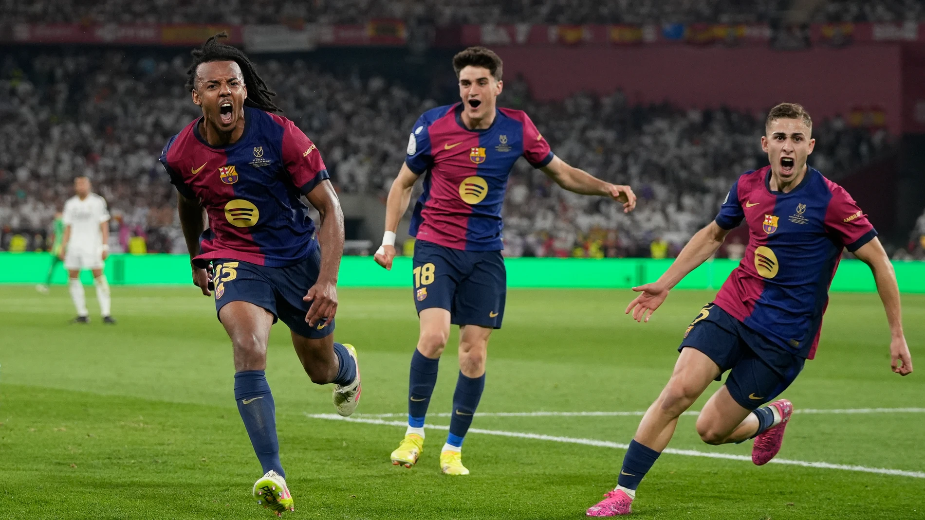 Jules Kounde of FC Barcelona celebrates a goal during the Spanish Cup, Copa del Rey, Final football match played between FC Barcelona and Real Madrid at La Cartuja Stadium on April 26, 2025 in Sevilla, Spain. AFP7 26/04/2025 ONLY FOR USE IN SPAIN