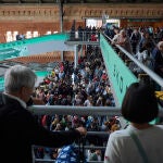 Día después de los cortes de luz y electricidad generalizada en toda España. Afectados en la estación de Atocha.. © Alberto R. Roldán / Diario La Razón. 29 05 2025