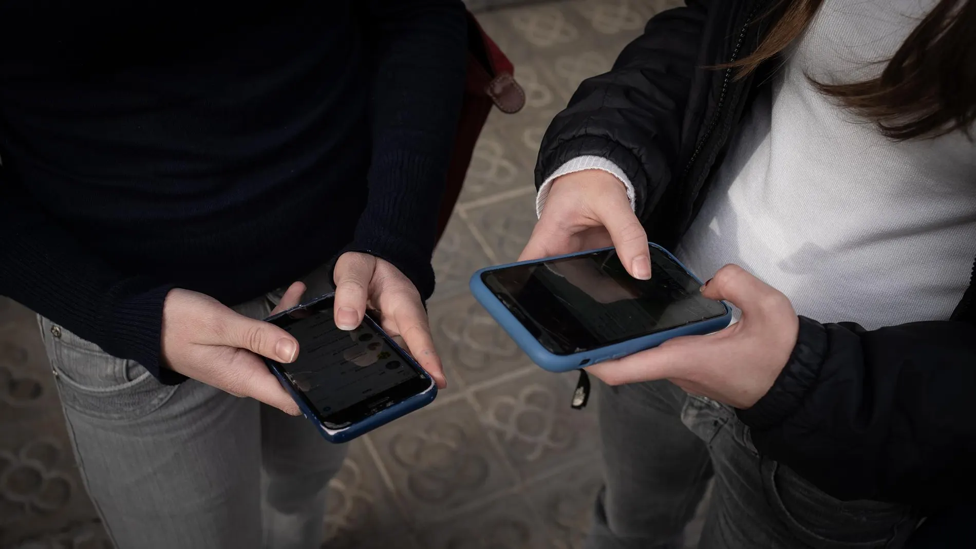 Las cuatro grandes telecos recuperan entre el 95% y el 99,5% de su tráfico móvil y fijo tras el apagón