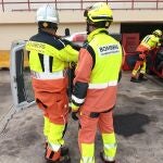 Apagón.- Bomberos de Valencia rescatan a un centenar de personas atrapadas en ascensores durante el apagón