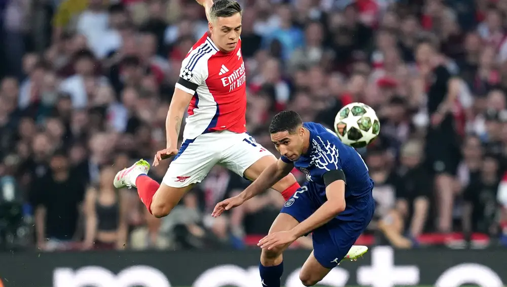 UEFA Champions League - Arsenal vs Paris Saint Germain