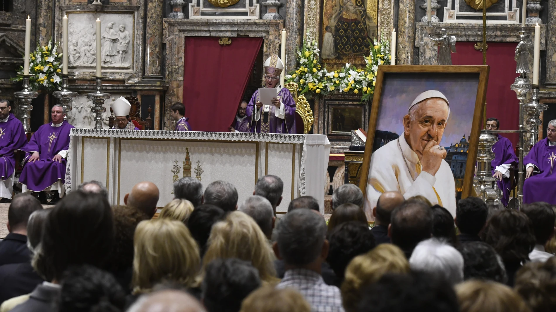 Funeral por el Papa Francisco en la Catedral de Sevilla