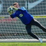 Ter Stegen, en un entrenamiento del Barcelona