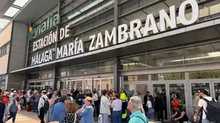 Estación de AVE, Media Distancia y Cercanías Renfe Málaga María Zambrano Estación de AVE, Media Distancia y Cercanías Renfe Málaga María Zambrano