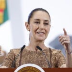 Sheinbaum asegura que invitará al papa León XIV a México