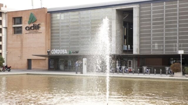 La estación de tren de Córdoba pasará a llamarse Julio Anguita por su "contribución" a la democracia