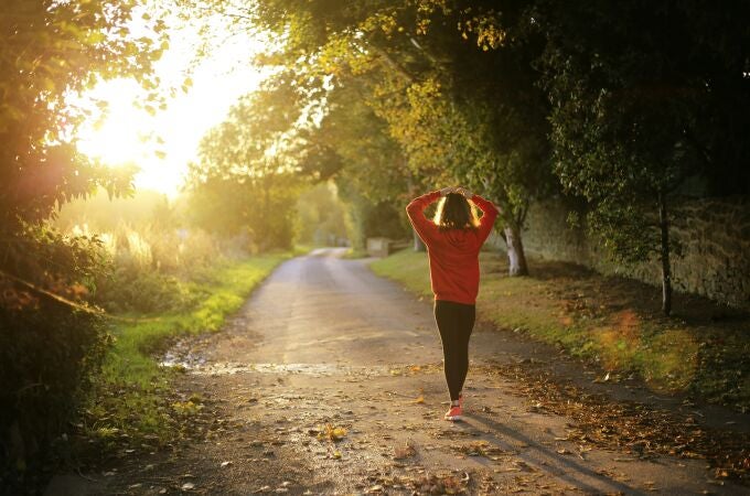 Así es el método de caminata 12-3-30 que se ha hecho viral por sus grandes resultados