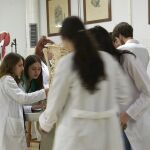 Estudiantes de medicina de la Universidad de Santiago. 