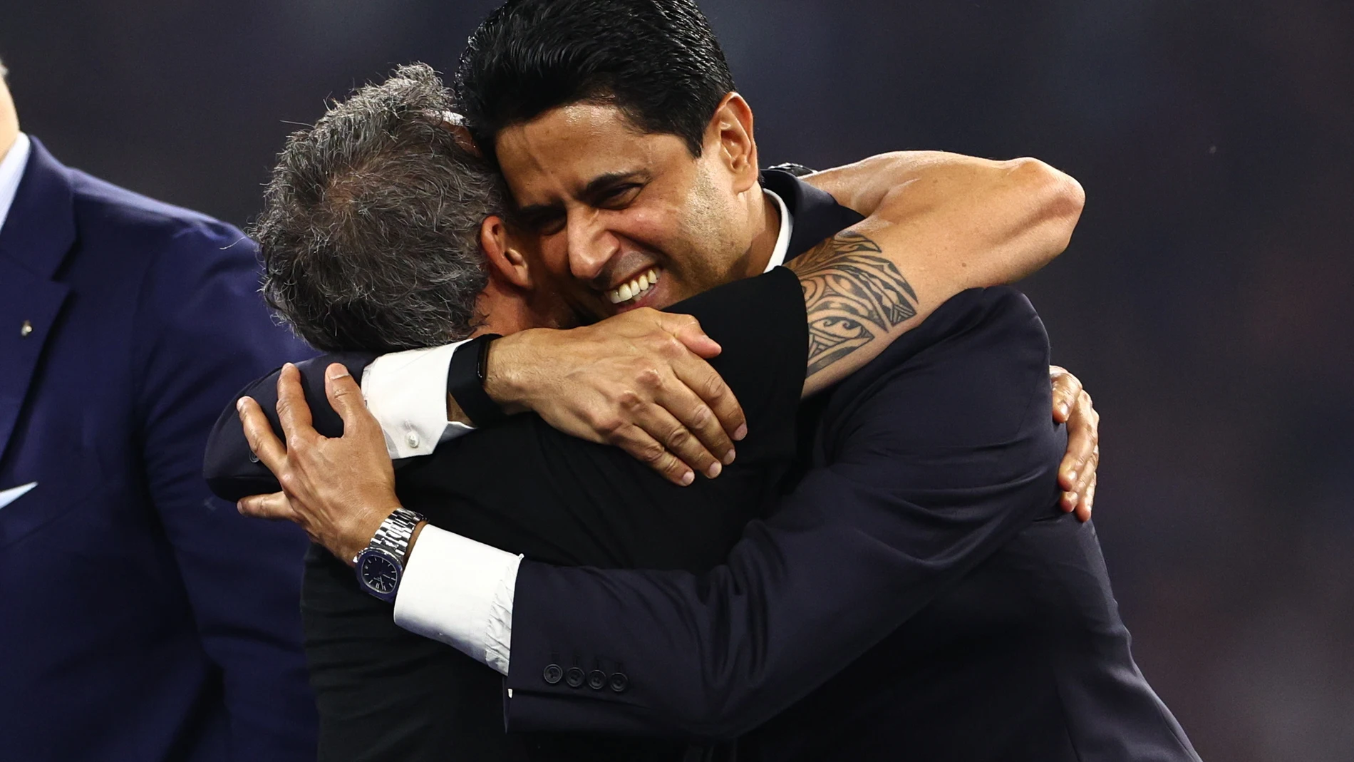 Munich (Germany), 31/05/2025.- PSG president Nasser Al-Khelaifi (R) hugs with PSG head coach Luis Enrique after winning the UEFA Champions League final between Paris Saint-Germain and Internazionale Milano, in Munich, Germany, 31 May 2025. (Liga de Campeones, Alemania) EFE/EPA/ANNA SZILAGYI