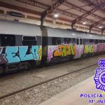 La Policía Nacional detuvo la noche de Halloween a 19 personas que, con caretas y disfrazadas, se dedicaron a hacer grafitis en vagones de tren de forma coordinada.