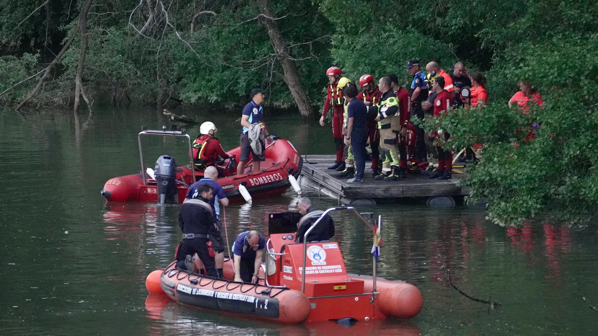 Búsqueda del joven en el río Pisuerga