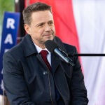 Polonia.- El candidato derrotado felicita a Karol Nawrocki por su victoria en las elecciones presidenciales