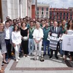 El alcalde de Valladolid, Jesús Julio Carnero, y la corporación municipal rinde homenaje a la plantilla y directivos del Inexo El Salvador