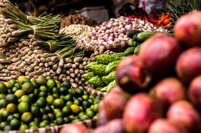 Una de las verduras más barata y beneficiosa es la que menos se come