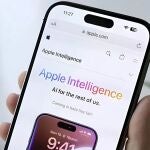 Descubren cómo activar un chatbot oculto de Apple Intelligence