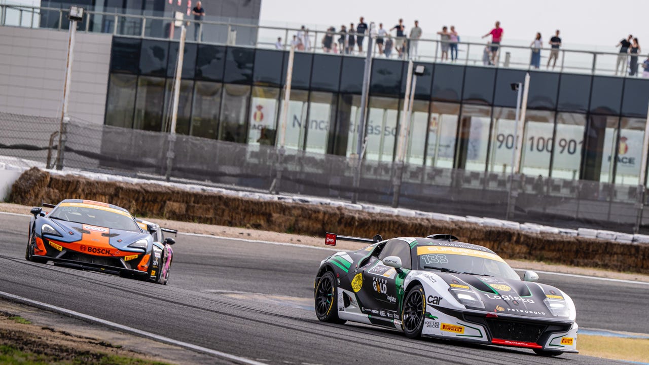 Alejandro Iribas puede proclamarse Campeón de España de Supercars en Jerez