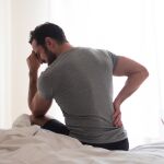 ¿Te dan calambres por la noche? Esto es lo que tu cuerpo está tratando de decirte