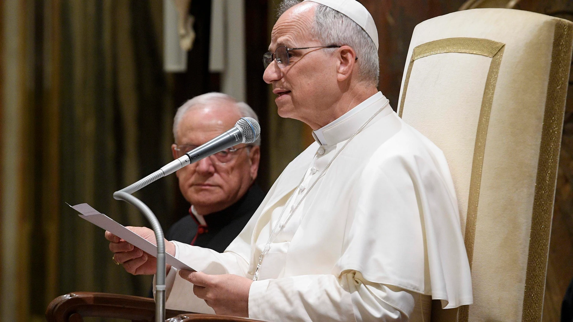 VATICAN CITY (Vatican City State (Holy See)), 10/06/2025.- A handout picture provided by the Vatican Media shows Pope Leo XIV attending an audience with nuncios and papal representatives in Vatican City, 10 June 2025. (Papa) EFE/EPA/VATICAN MEDIA HANDOUT HANDOUT EDITORIAL USE ONLY/NO SALES