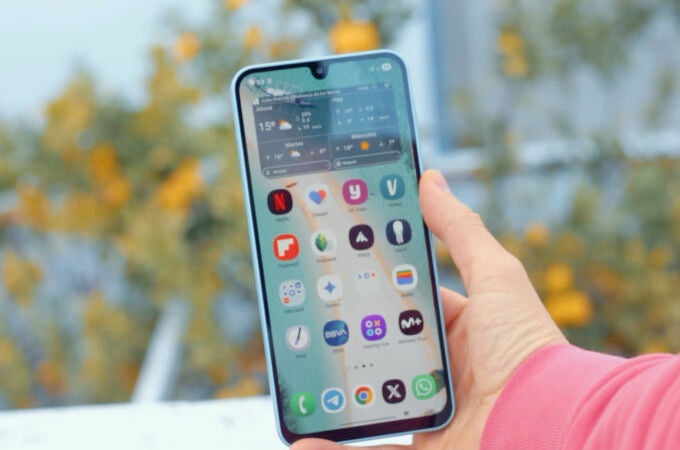 El Samsung Galaxy A26 5G tiene una pantalla de 6,7 pulgadas