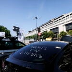 French taxis strike against new fare system