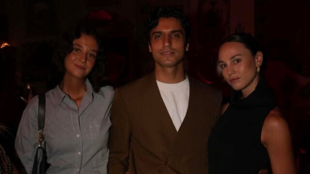 Victoria Federica junto a sus amigos Tomás y Rocío.