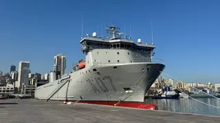 Así ha sido la primera gran misión del nuevo buque militar español: de Cádiz a Líbano. Así ha sido la primera gran misión del nuevo buque militar español: de Cádiz a Líbano.