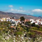 Este pueblo escondido en una isla española se convierte en uno de los más buscados para vivir rodeado de naturaleza