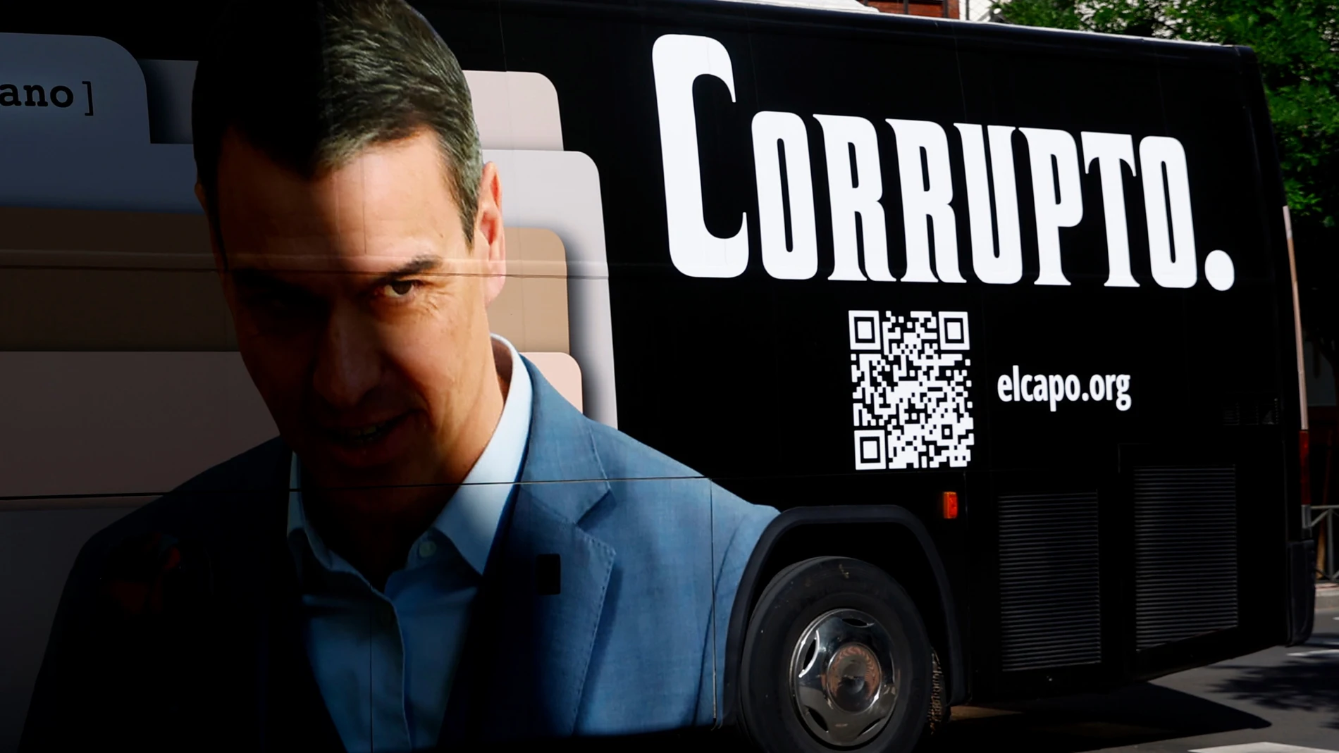 Puerta del PSOE en Ferraz por el que pasa el autobus de Hazte Oir con la imagen del presidente y la palabra Corrupto durante su comparecencia.