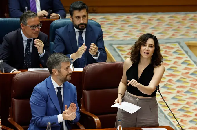 Ayuso se mofa del PSOE: “Vaya noche buena en la Moncloa...Habrán tenido que llamar a Telelangosta Ayuso se mofa del PSOE: “Vaya noche buena en la Moncloa...Habrán tenido que llamar a Telelangosta