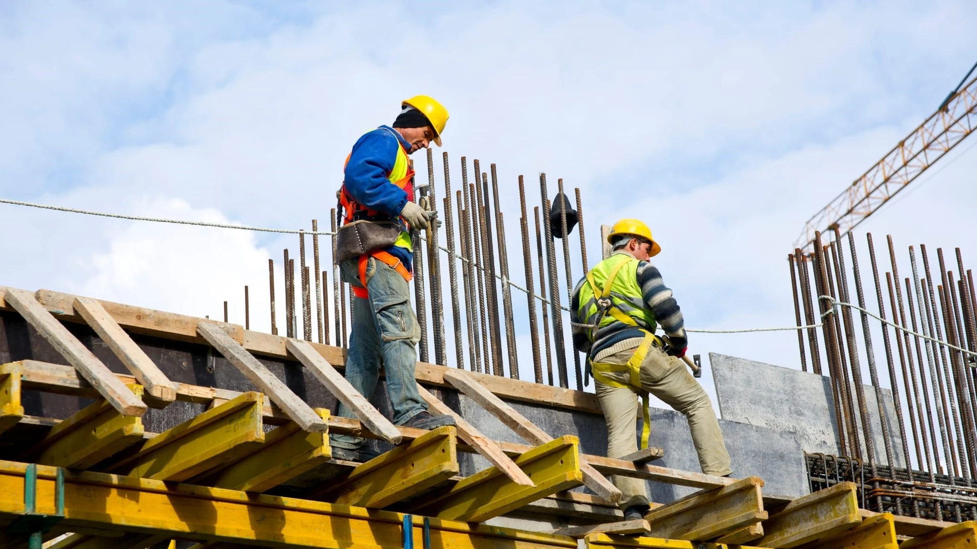 Trabajadores de la construcción.REMITIDA / HANDOUT por UGT HUELVAFotografía remitida a medios de comunicación exclusivamente para ilustrar la noticia a la que hace referencia la imagen, y citando la procedencia de la imagen en la firma13/06/2025