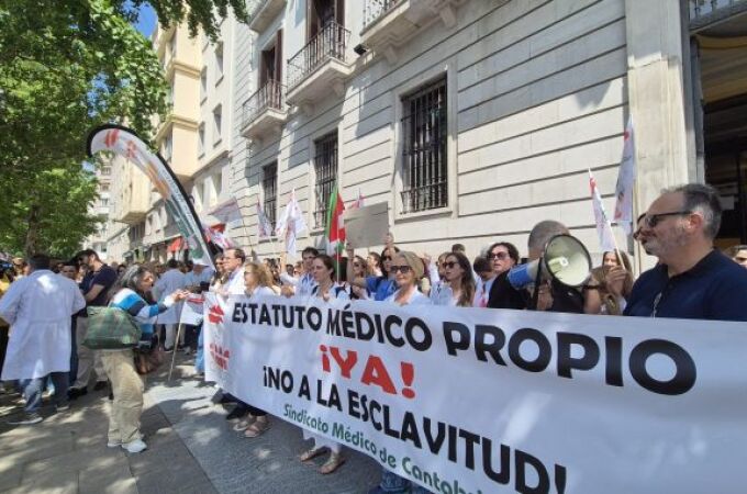 El 90 % de los médicos, en huelga para rechazar el Estatuto Marco, según CESM