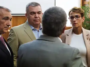 Santos Cerdán con María Chivite y su tío el consejero navarro Santos Cerdán con María Chivite y su tío el consejero navarro