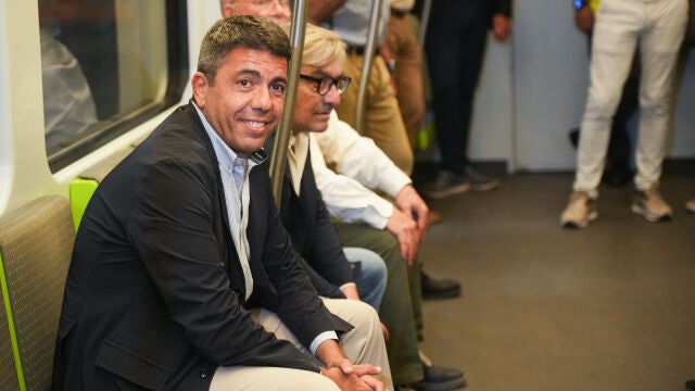 Mazón realiza un recorrido en pruebas previo a la reapertura del tramo València Sud-Castelló de Metrovalencia en Torrent