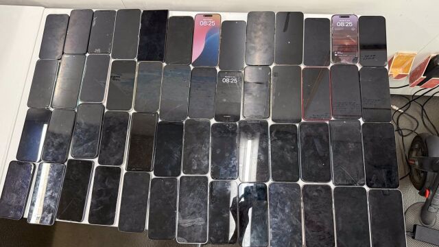 Teléfonos móviles recuperados tras ser robados durante la celebración del festival Sónar