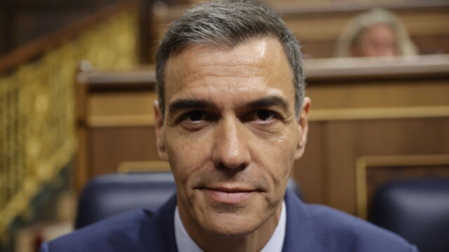 Sesi&oacute;n de control al Gobierno en el Congreso de los Diputados. Comparecen el presidente del Gobierno, Pedro S&aacute;nchez, Mar&iacute;a Jes&uacute;s Montero Cuadrado, Yolanda D&iacute;az, Pilar Alegr&iacute;a, F&eacute;lix Bola&ntilde;os, Fernando Grande Marlaska, Luis Planas, Carlos Cuerpo, M&oacute;nica Garc&iacute;a, Pablo Bustinduy, Elma Saiz, Margarita Robles y por el PP, Alberto Nu&ntilde;ez Feijoo y Cuca Gamarra. 