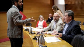 PP y Vox critican en Les Corts las "deficiencias" en la información ...