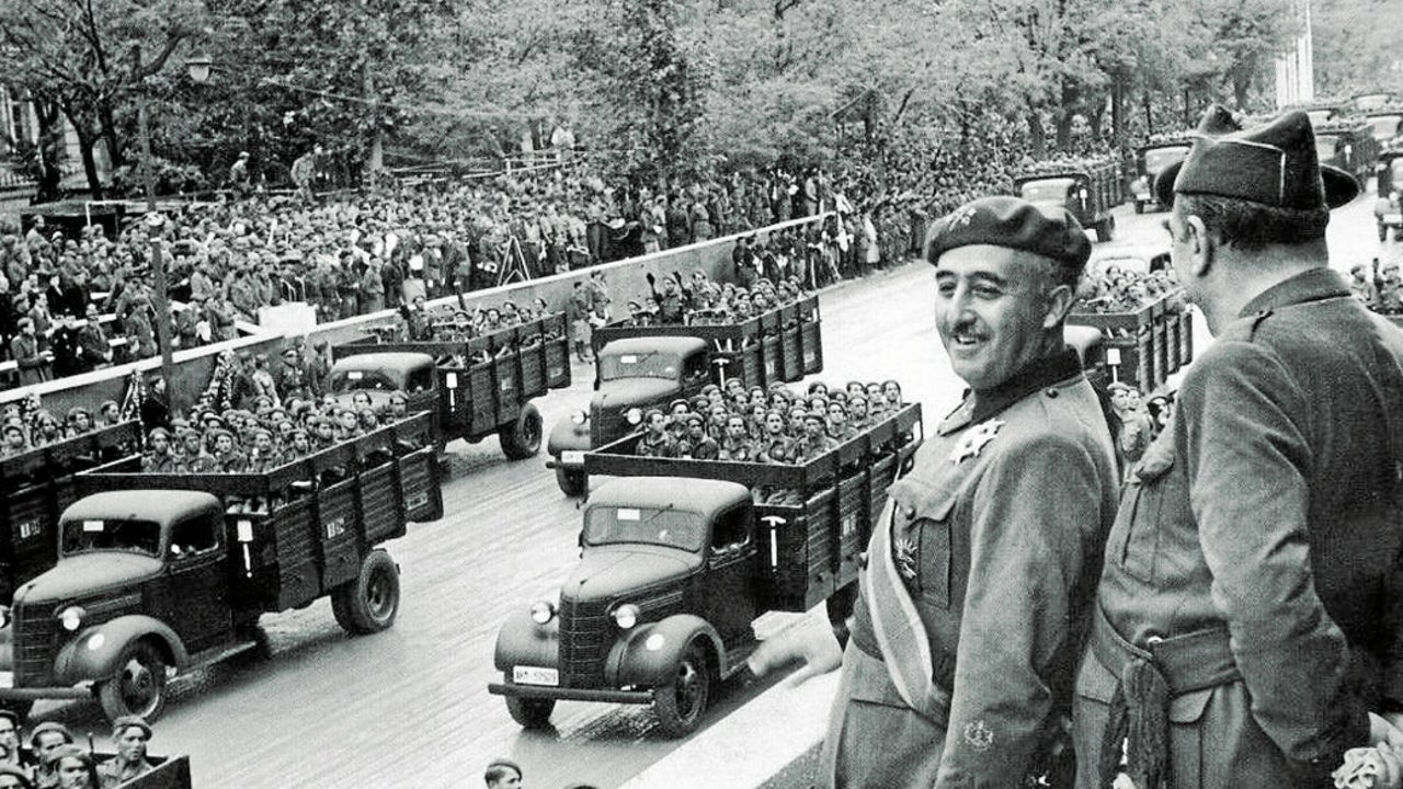 Libros con Historia y pensamiento: del Franco militar al otro gran terremoto de EE UU